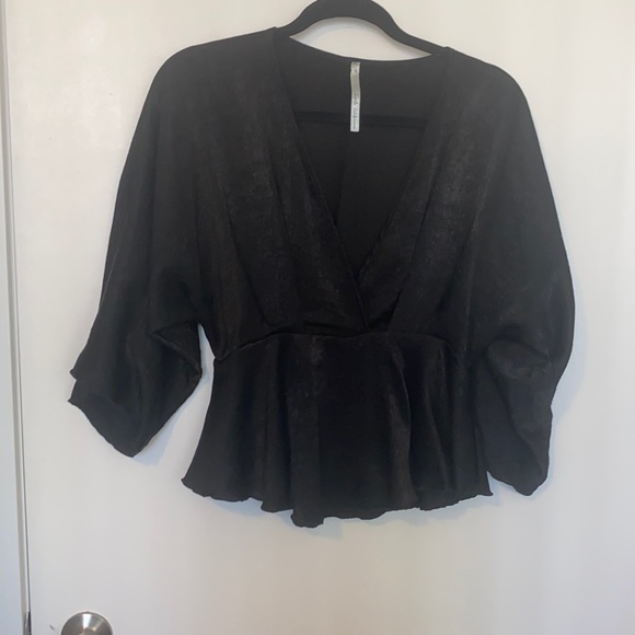 Black silky peplum top - Picture 1 of 2